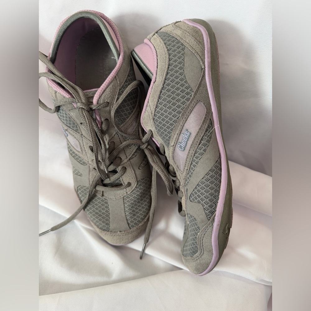 Tony Little Cheeks Barefoots Women's Gray and Purple Sneakers